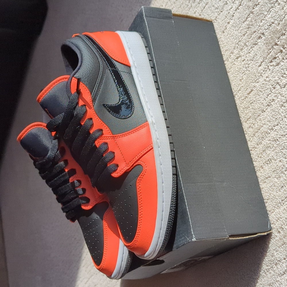 Jordan 1 Low "Black Turf Orange"